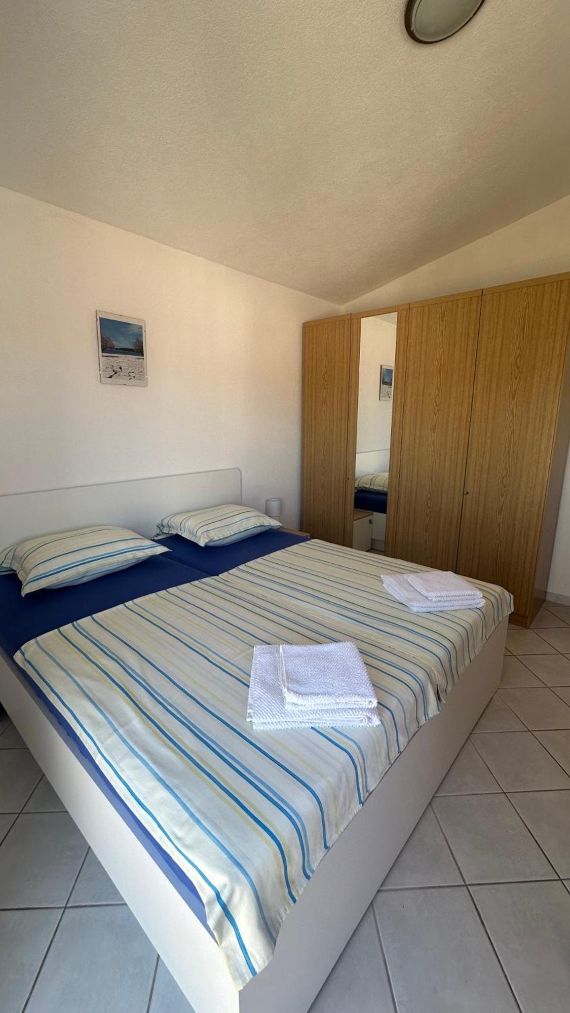 Apartment Arleta Трогір Екстер'єр фото