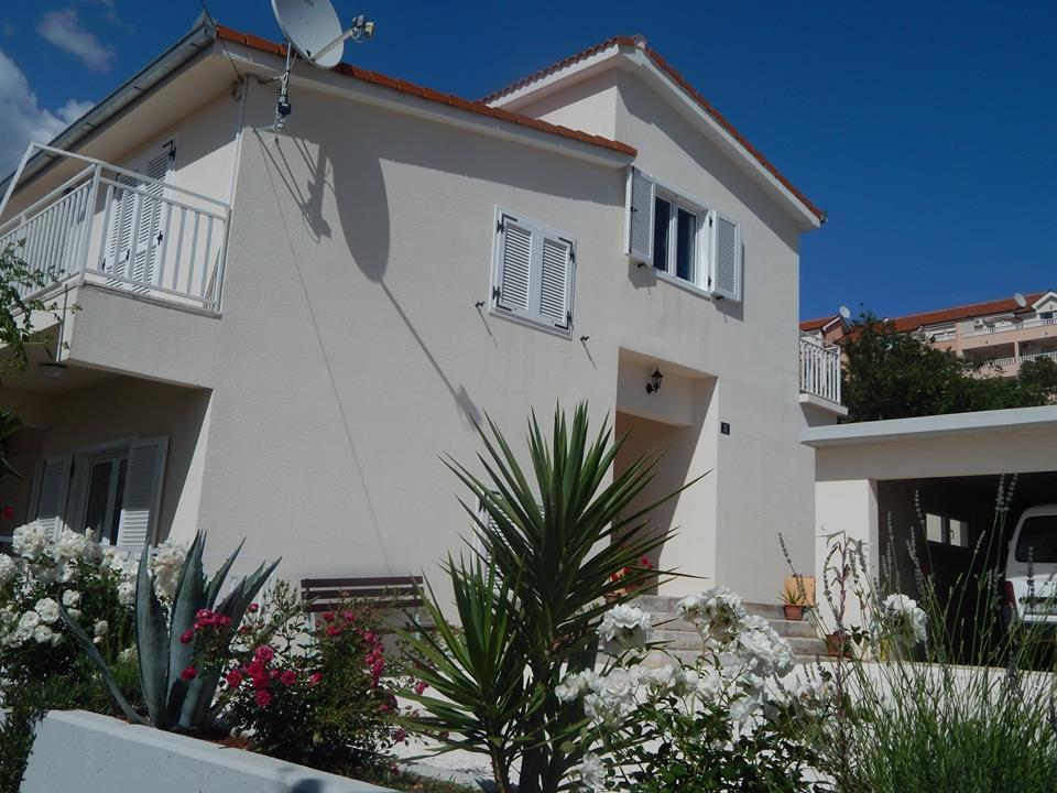Apartment Arleta Трогір Екстер'єр фото